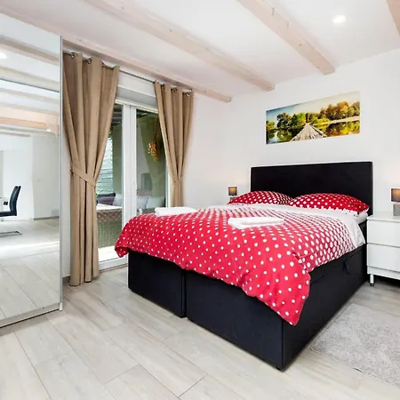 Renata Mare Holliday House Holiday home Rovinj